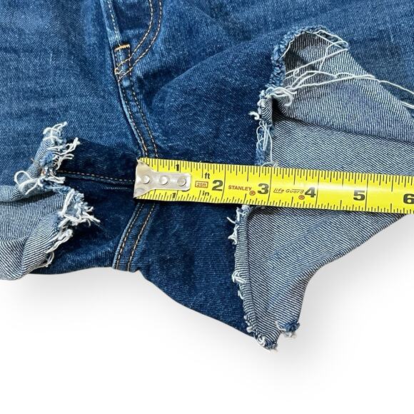 Levi's 501 High Rise Dark Wash Cut-Off Denim Shorts Distressed Womens Size 30 - Picture 9 of 9